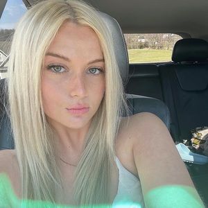 Meet your Posher, Savana grace